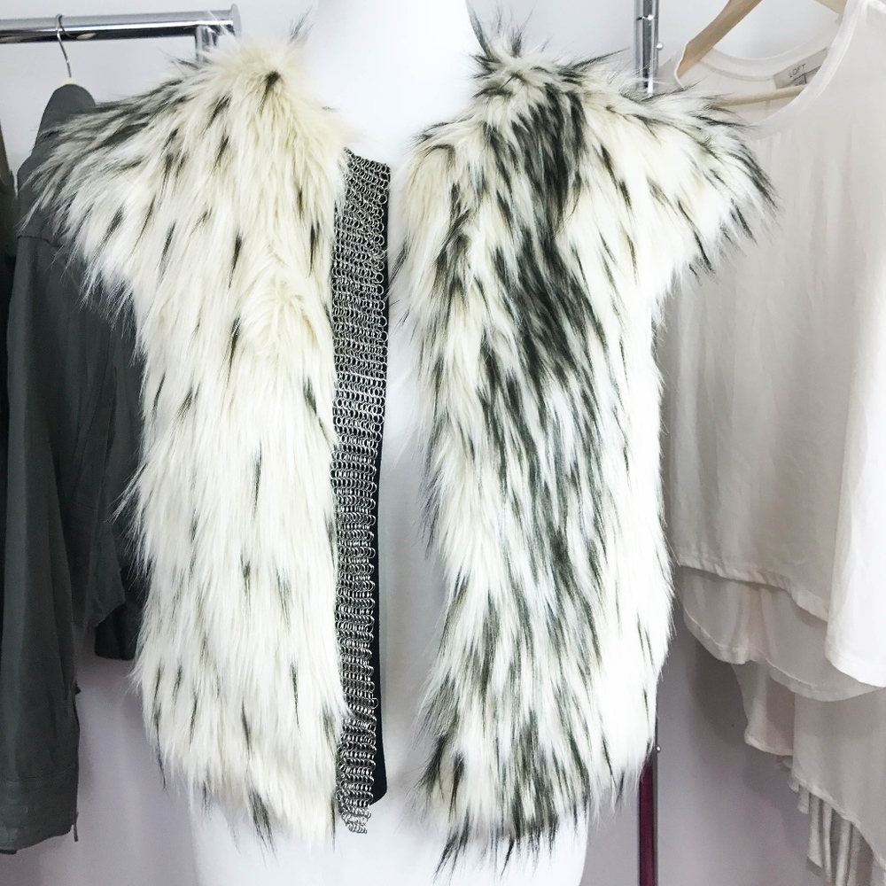 Twelfth Street Faux Fur Vest Chainmail Trim Small - Picture 3 of 8
